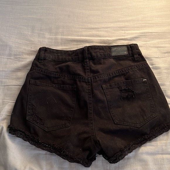 Garage black distressed denim shorts - Picture 2 of 2